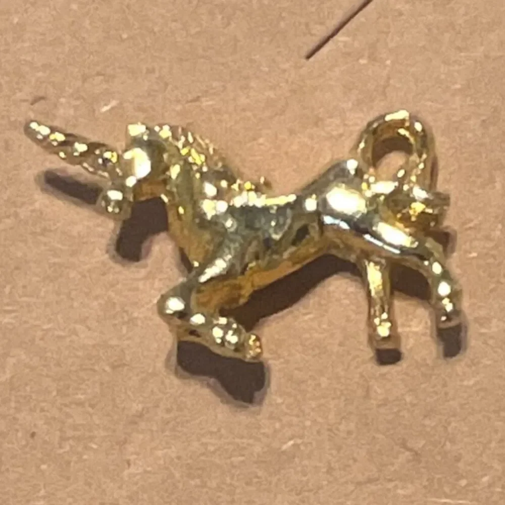 Gold Tone Rearing Unicorn Tack Lapel Pin Fantasy Horse 3/4 Inch